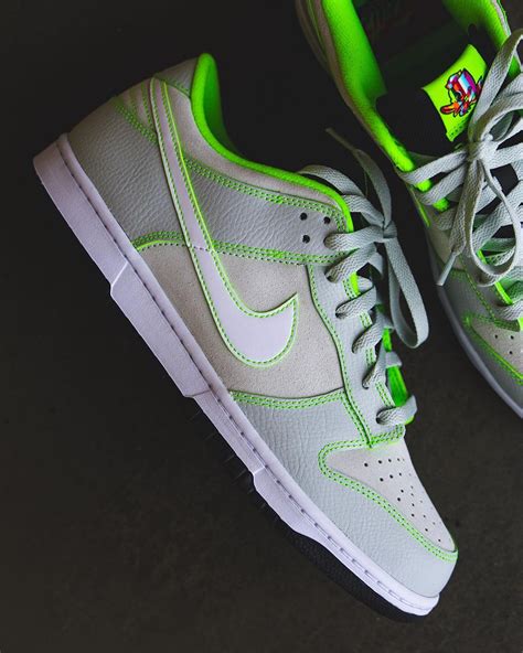 Nike Dunk Low 'What The Ducks of a Feather Away' In Depth